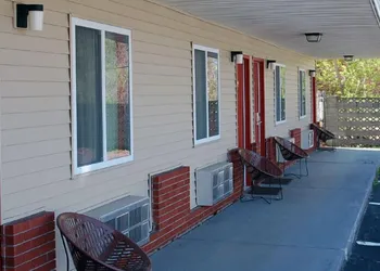 BLUE SKY INN Glens Falls-Saratoga-Lake George hotel thumbnail 7