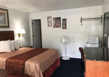 Best Budget Inn hotel thumbnail 6