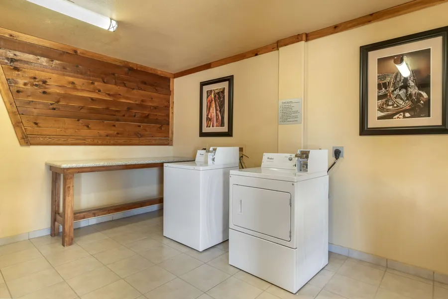 Best Western Windwood Inn & Suites hotel detail image 6