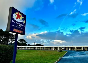 Tillicum Beach Motel (Deane's Oceanfront Lodge) hotel thumbnail 5