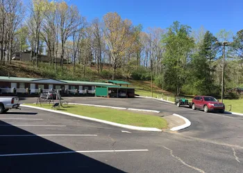 Pine Tree Inn hotel thumbnail 2