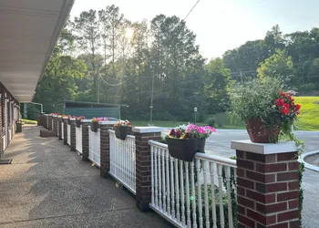 Pine Tree Inn hotel thumbnail 8