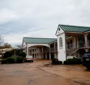 Americana Inn hotel detail image 4