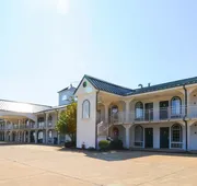 Americana Inn hotel detail image 5