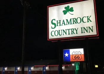 Shamrock Country Inn hotel thumbnail 6