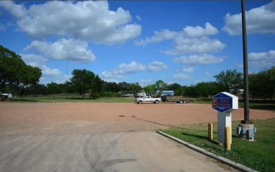 Hotel O Executive Inn & Suites Cuero Hwy 87 hotel detail image 2