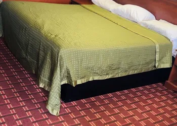 Executive Inn hotel thumbnail 7