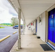 Relax Inn By OYO Natural Bridge I-81 hotel detail image 5