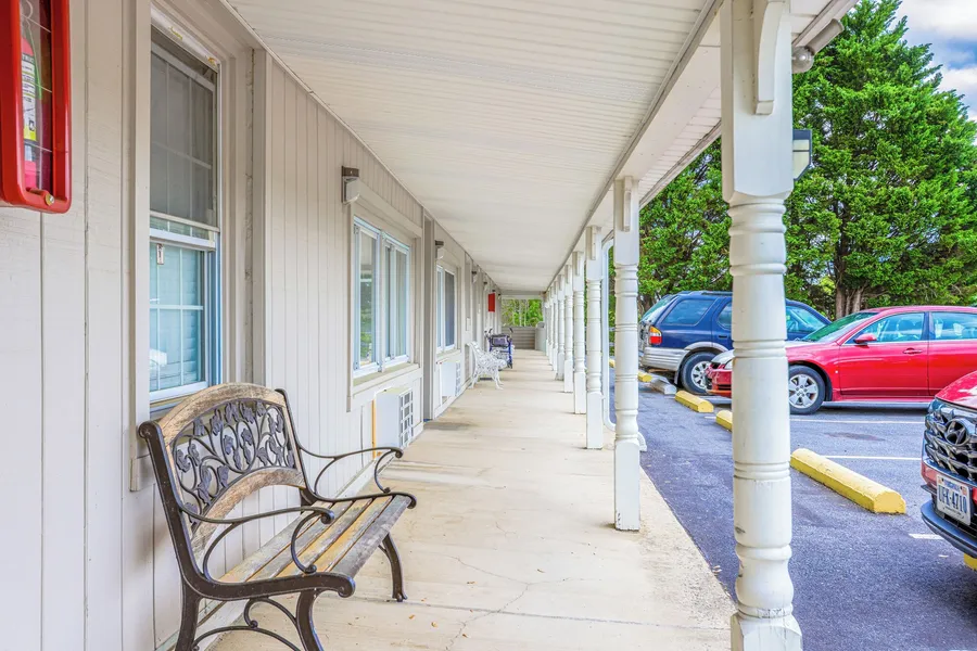 Relax Inn By OYO Natural Bridge I-81 hotel detail image 6