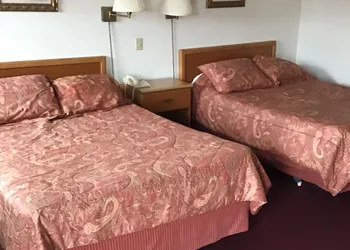 Windwood Fly-In Resort hotel thumbnail 4