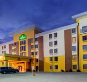 La Quinta Inn & Suites by Wyndham Elkview - Charleston NE hotel detail image 3