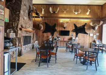Bear Lodge Motel hotel thumbnail 5