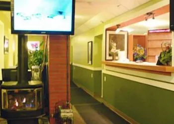 Woodland Motor Inn hotel thumbnail 6