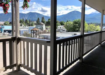 The Canterbury Inn of Downtown Invermere hotel thumbnail 2
