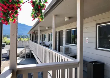 The Canterbury Inn of Downtown Invermere hotel thumbnail 4