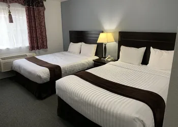 Lake Country Inn hotel thumbnail 8