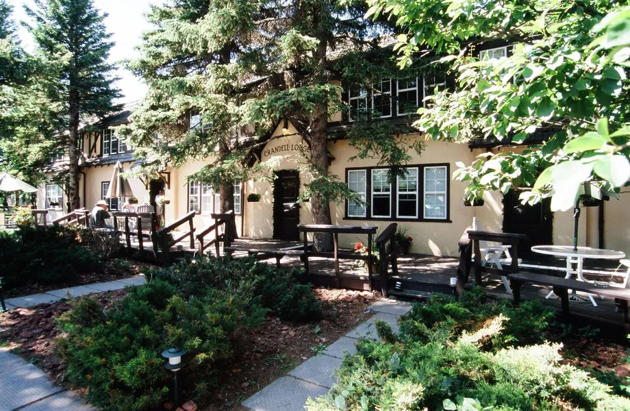 Crandell Mountain Lodge hotel detail image 2