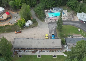 Lakeview Motel hotel thumbnail 5