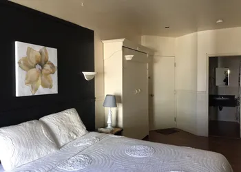 Hôtel Econo Confort hotel thumbnail 5