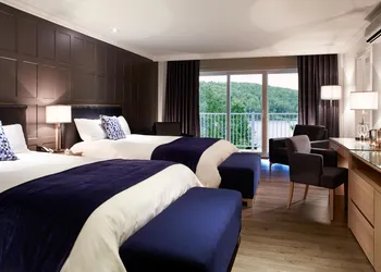 Auberge du Lac-à-l'Eau-Claire hotel thumbnail 4