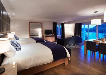 Auberge du Lac-à-l'Eau-Claire hotel thumbnail 8