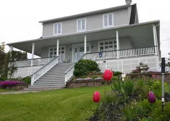 Maison des Lilas hotel thumbnail 2