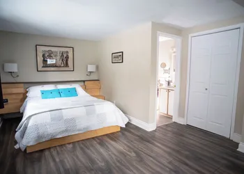 Auberge De Mon Petit Chum B&B hotel thumbnail 6