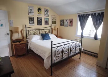 Auberge De Mon Petit Chum B&B hotel thumbnail 7