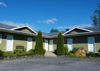 Motel des Cèdres hotel thumbnail 5