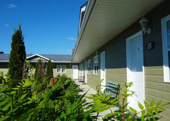 Motel des Cèdres hotel thumbnail 6