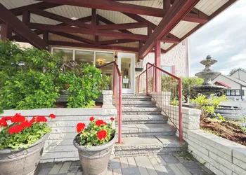 Motel des Pentes et Suites hotel thumbnail 2