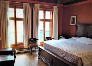 L'Intendant hotel thumbnail 6