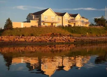 Inn at the Pier hotel thumbnail 6