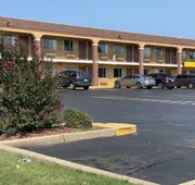 Super 8 by Wyndham Midwest City OK hotel detail image 3