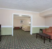Baymont by Wyndham Lake City I-75 hotel detail image 4