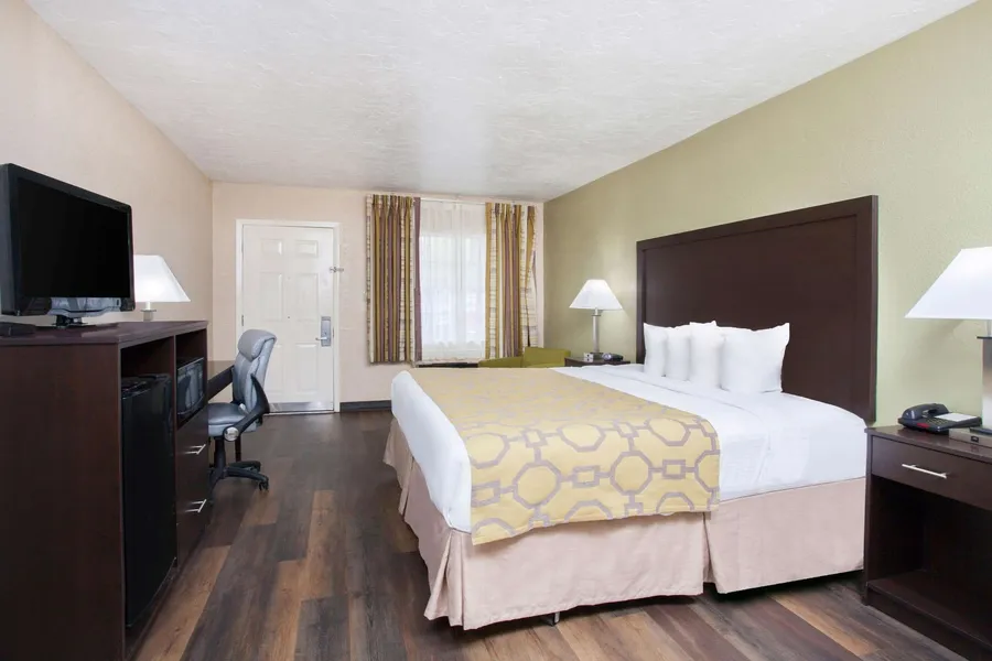 Baymont by Wyndham Lake City I-75 hotel detail image 6