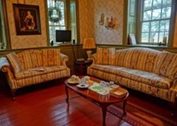 Brownstone Colonial Inn hotel thumbnail 8