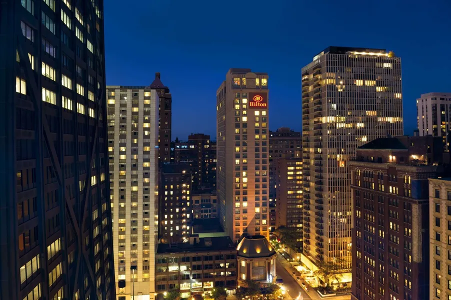 Hilton Chicago/Magnificent Mile Suites hotel detail image 2