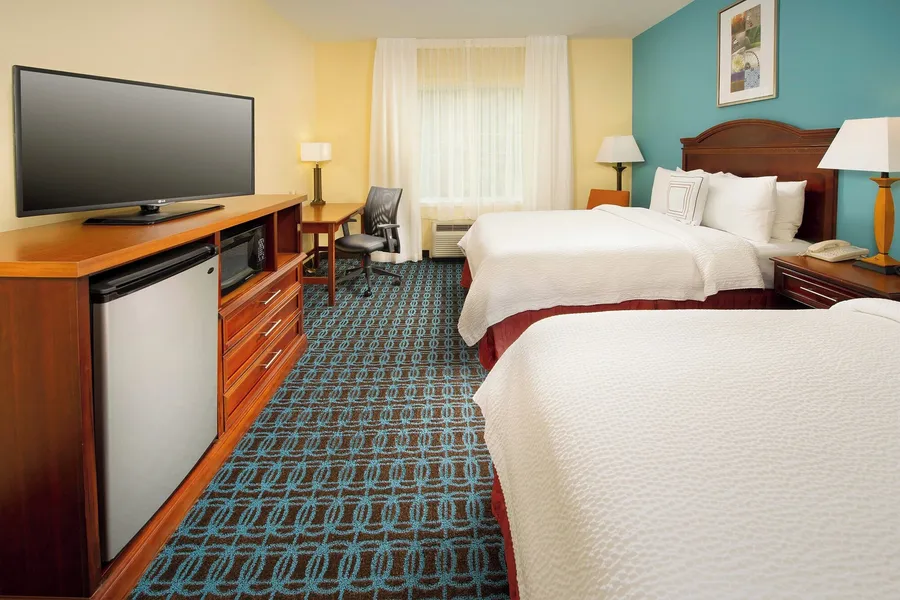 Fairfield Inn & Suites by Marriott Marshall hotel detail image 6
