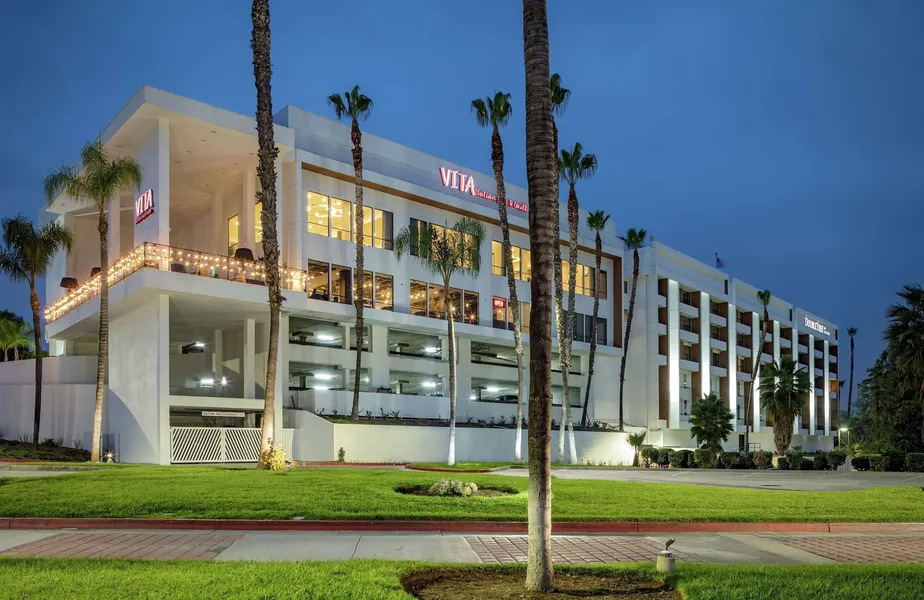 DoubleTree by Hilton Pomona hotel detail image 2