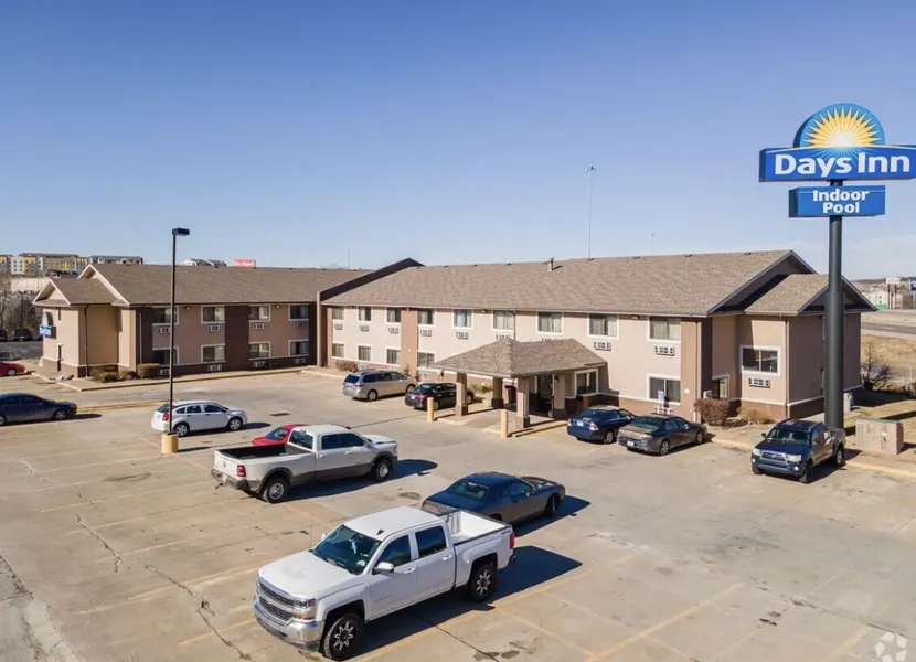 Days Inn by Wyndham Topeka hotel detail image 2