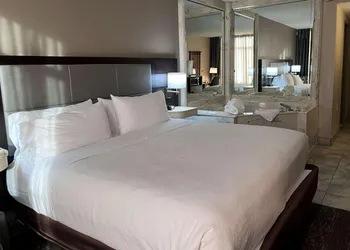 Wyndham Garden Southgate hotel thumbnail 4