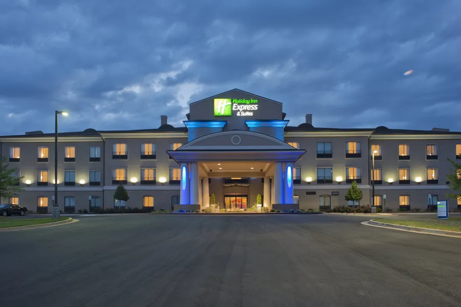 Holiday Inn Express Hotel & Suites Prattville South by IHG hotel detail image 2