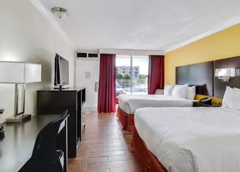The Link Hotel on Sunrise hotel thumbnail 5