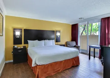 The Link Hotel on Sunrise hotel thumbnail 7