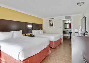 The Link Hotel on Sunrise hotel thumbnail 8