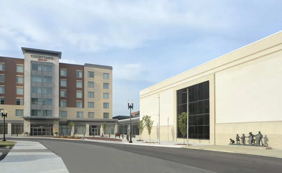 Courtyard Muncie at Horizon Convention Center hotel detail image 2