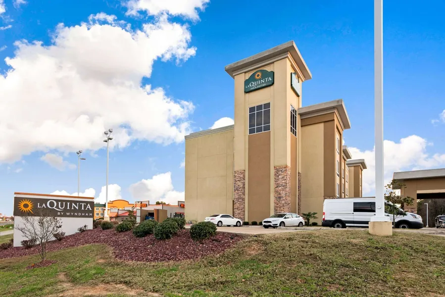 La Quinta Inn & Suites by Wyndham West Monroe hotel detail image 2