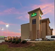 La Quinta Inn & Suites by Wyndham West Monroe hotel detail image 3
