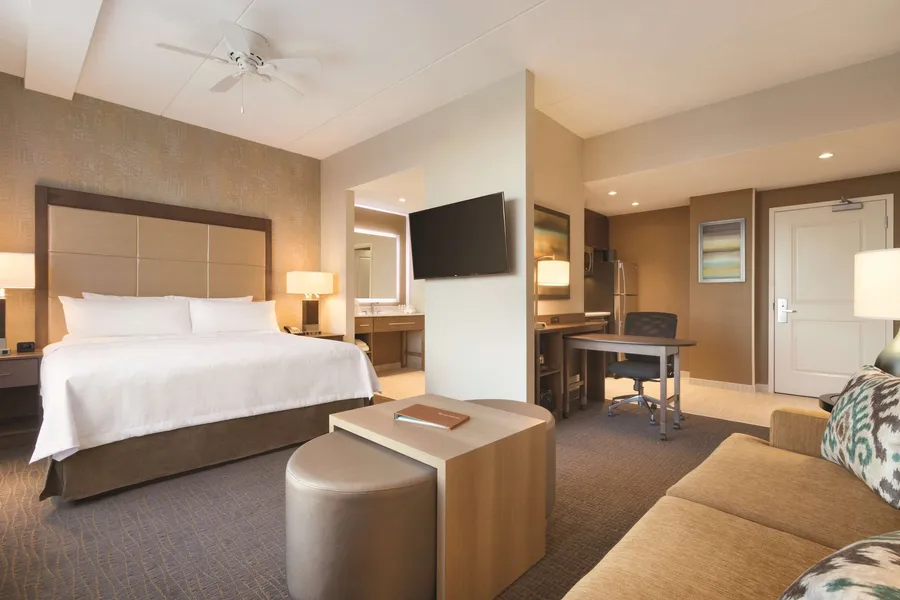 Homewood Suites by Hilton Calgary Downtown hotel detail image 6